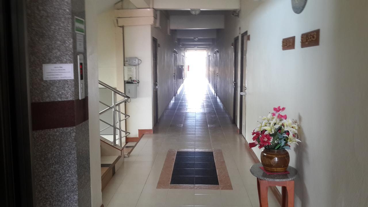 Veerasuda Condotel Ratchaburi Exteriör bild