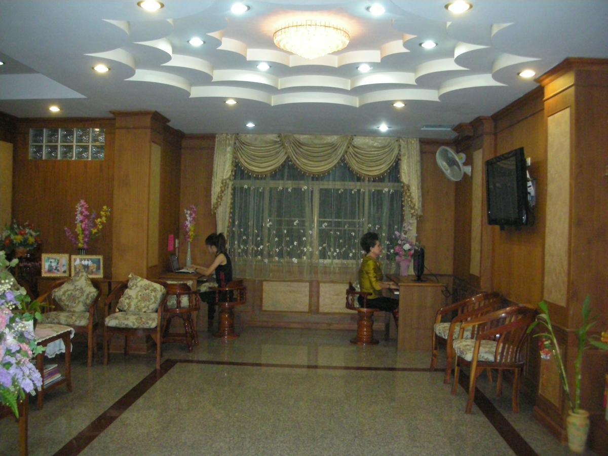 Veerasuda Condotel Ratchaburi Exteriör bild