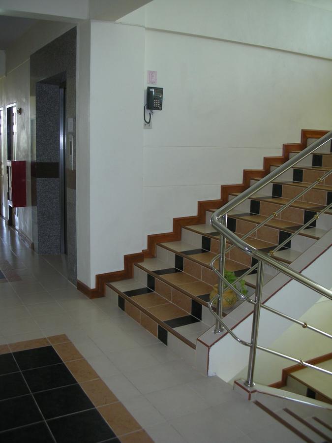 Veerasuda Condotel Ratchaburi Exteriör bild