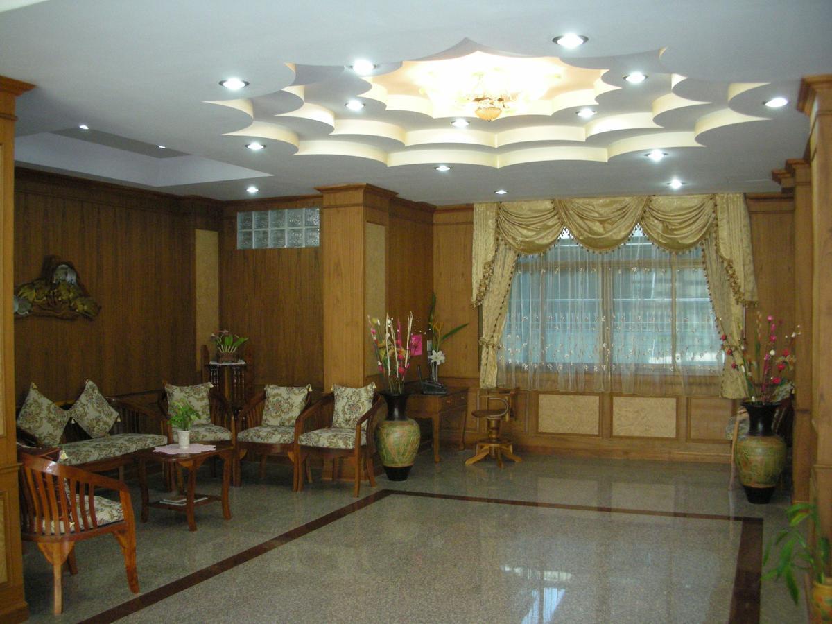 Veerasuda Condotel Ratchaburi Exteriör bild