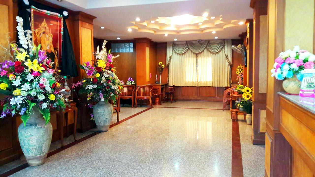 Veerasuda Condotel Ratchaburi Exteriör bild